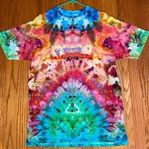 Trippy psychedelic tie dye large